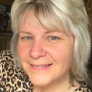 Welcome to my Closet. See something you like?  Make me an OFFER!!